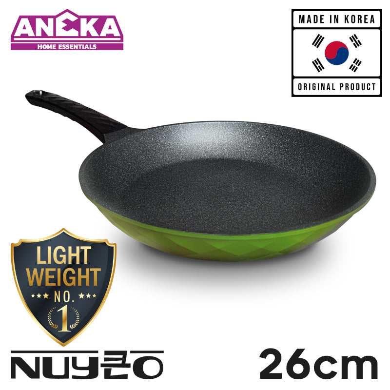 https://anekahome.com/cdn/shop/products/namu-frying-pan-26cm_60ccb5a9-16ca-4785-bbff-3076a86621ce_1600x.jpg?v=1631528718